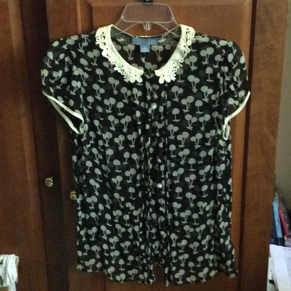 Anthropologie Lil Pleated Placket Button Front Blouse w/ Lace Trim